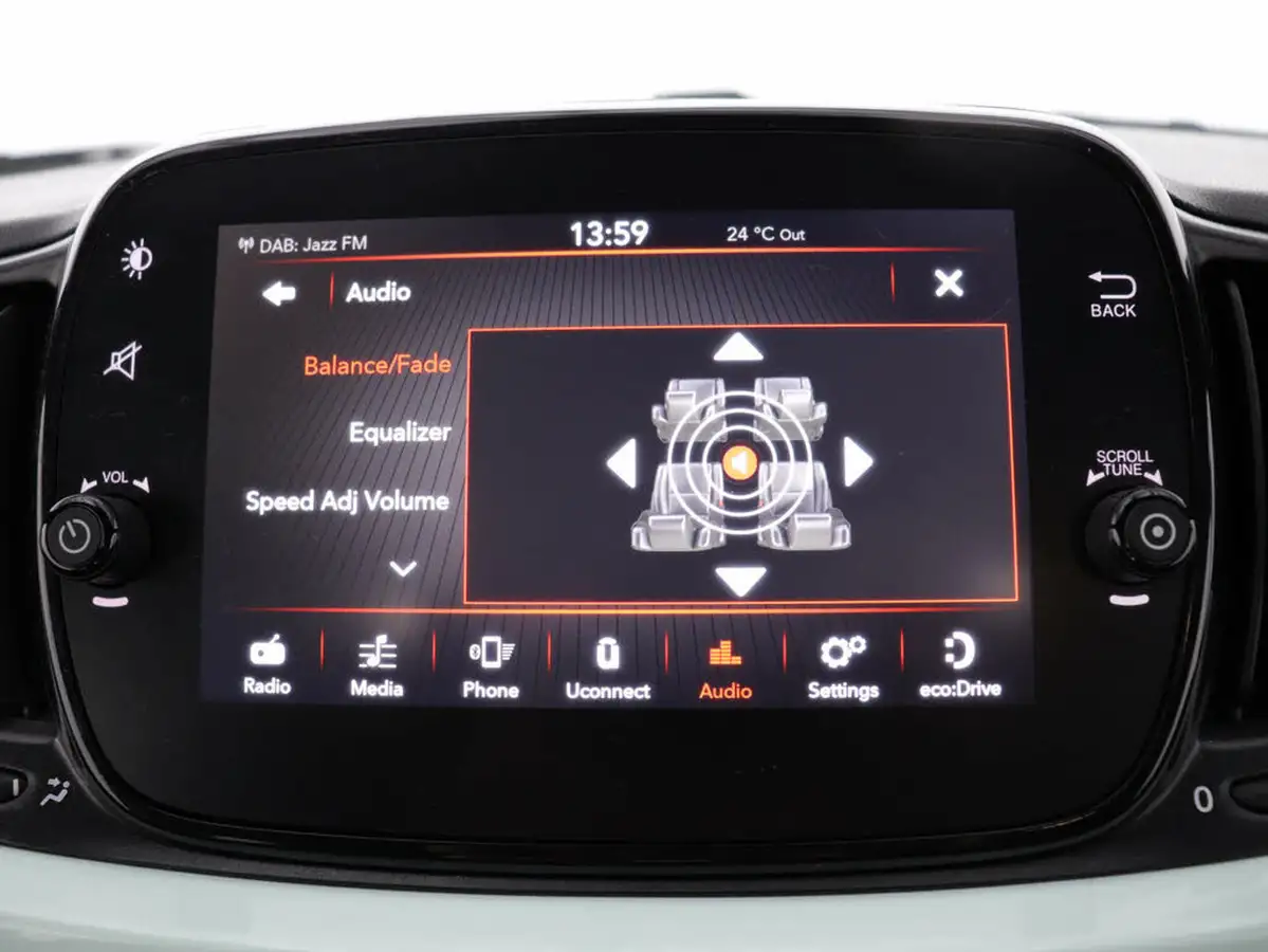 2020-fiat-500-12-lounge-dualogic-big-18