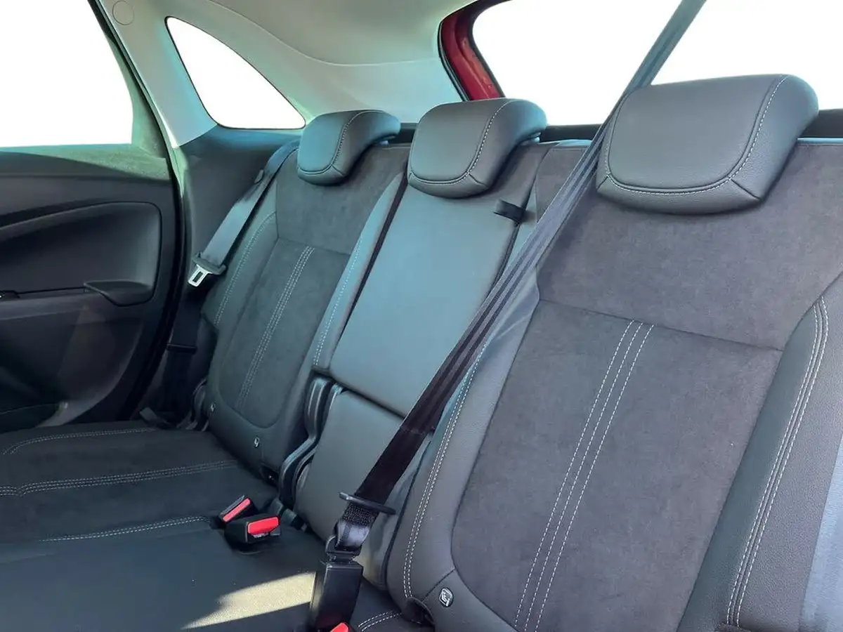 2022-vauxhall-crossland-12-ultimate-130ps-big-8