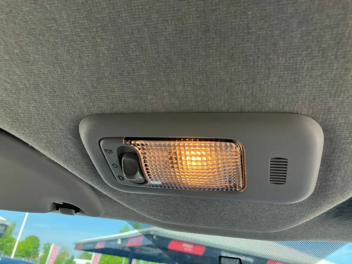 2021-citroen-c1-10-vti-shine-5d-big-52