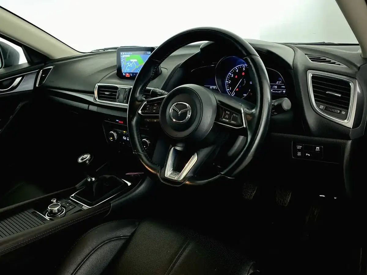 2017-mazda-mazda3-20-sport-nav-120ps-hatchback-5d-big-30
