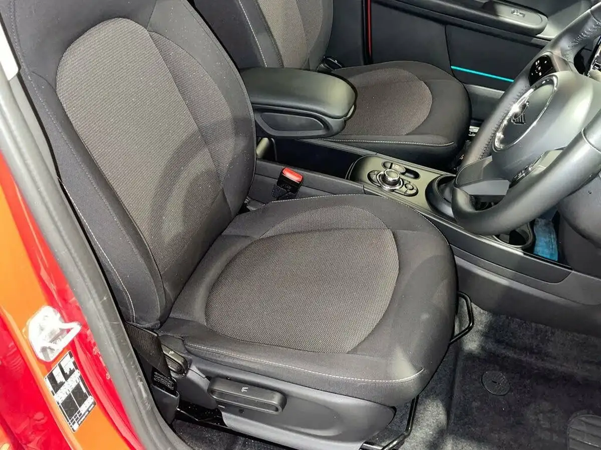 2022-toyota-yaris-cross-15-vvt-i-design-tech-pack-big-4