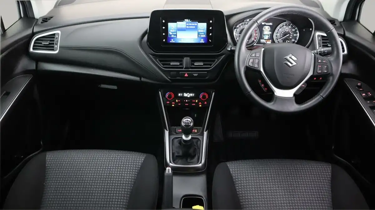 2023-suzuki-s-cross-14-boosterjet-motion-big-11