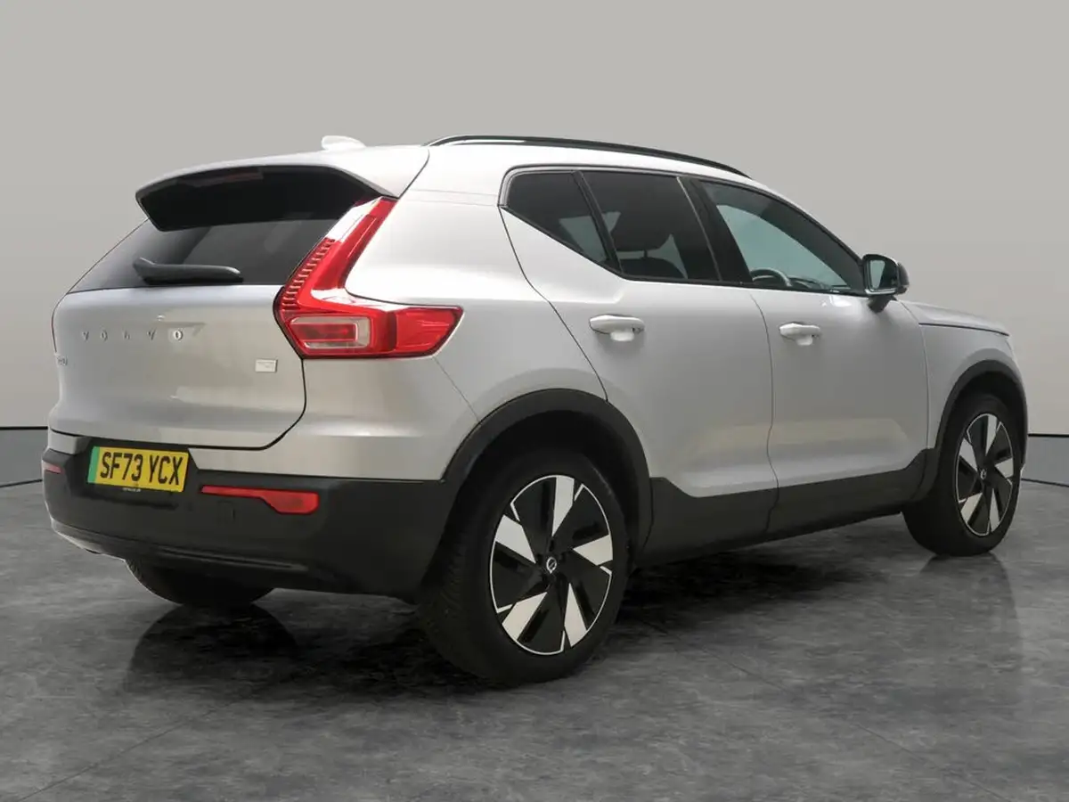 2023-volvo-xc40-e-twin-recharge-plus-big-9