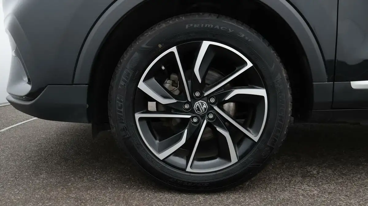 2023-mg-zs-suv-15-vti-tech-exclusive-big-18