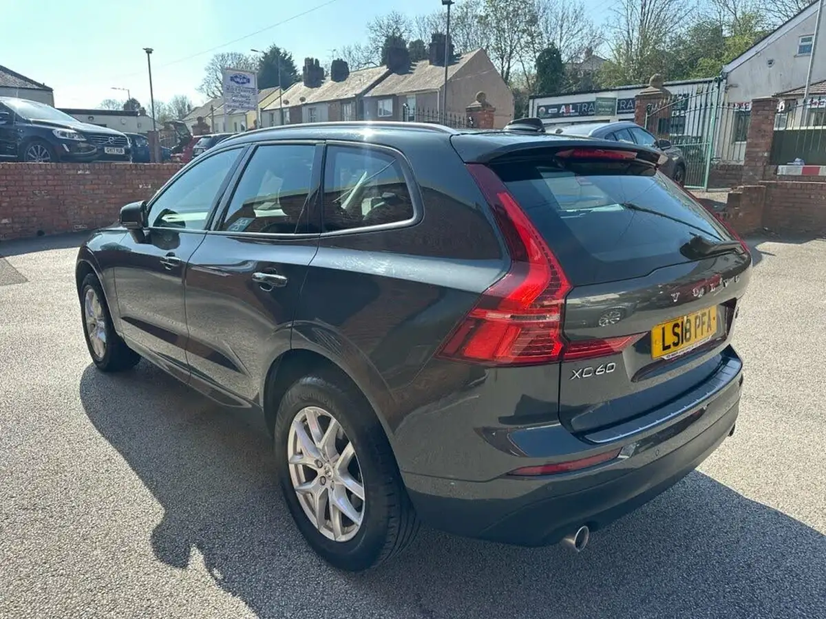 2018-volvo-xc60-20td-d4-momentum-pro-awd-geartronic-big-45