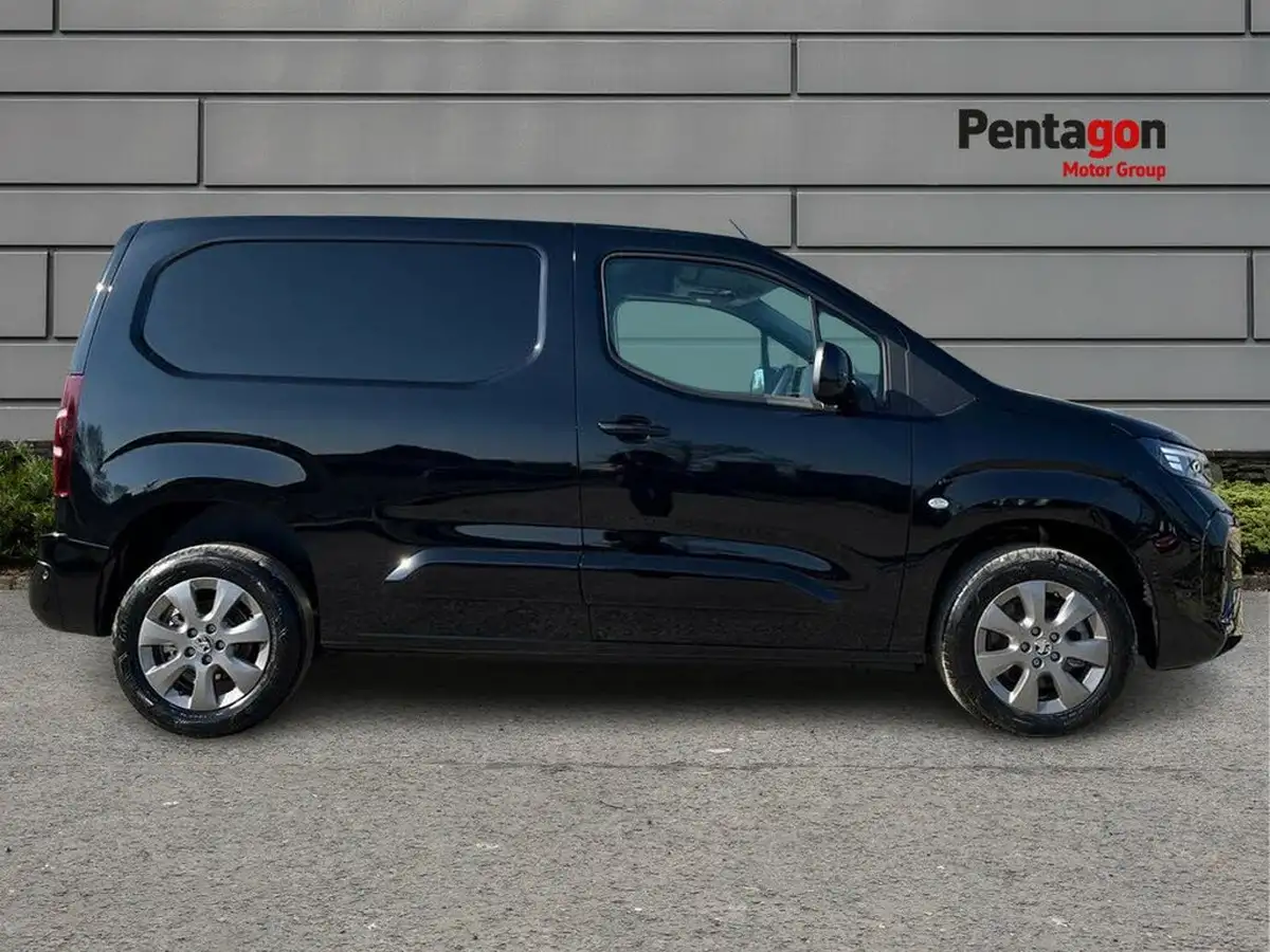 2025-vauxhall-combo-15cdti-pro-130pseu6d-big-10