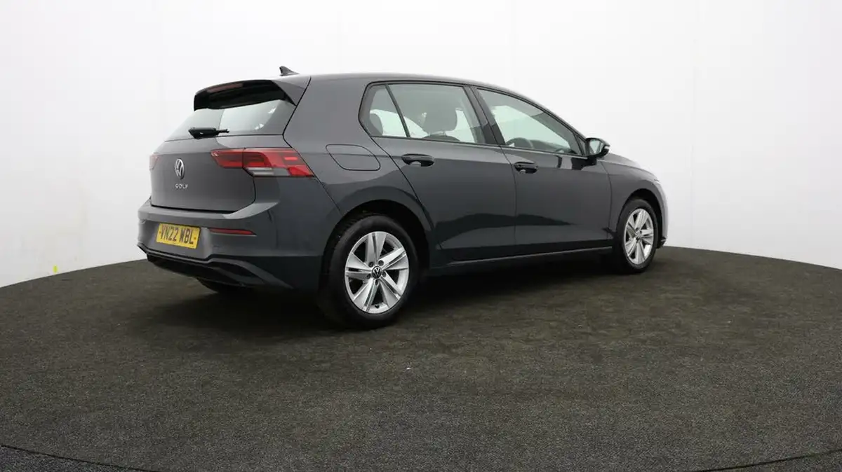 2022-volkswagen-golf-15-tsi-life-130ps-hatchback-big-6