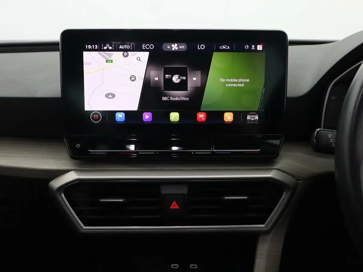 2021-seat-leon-14-e-hybrid-xcellence-hatchback-big-15