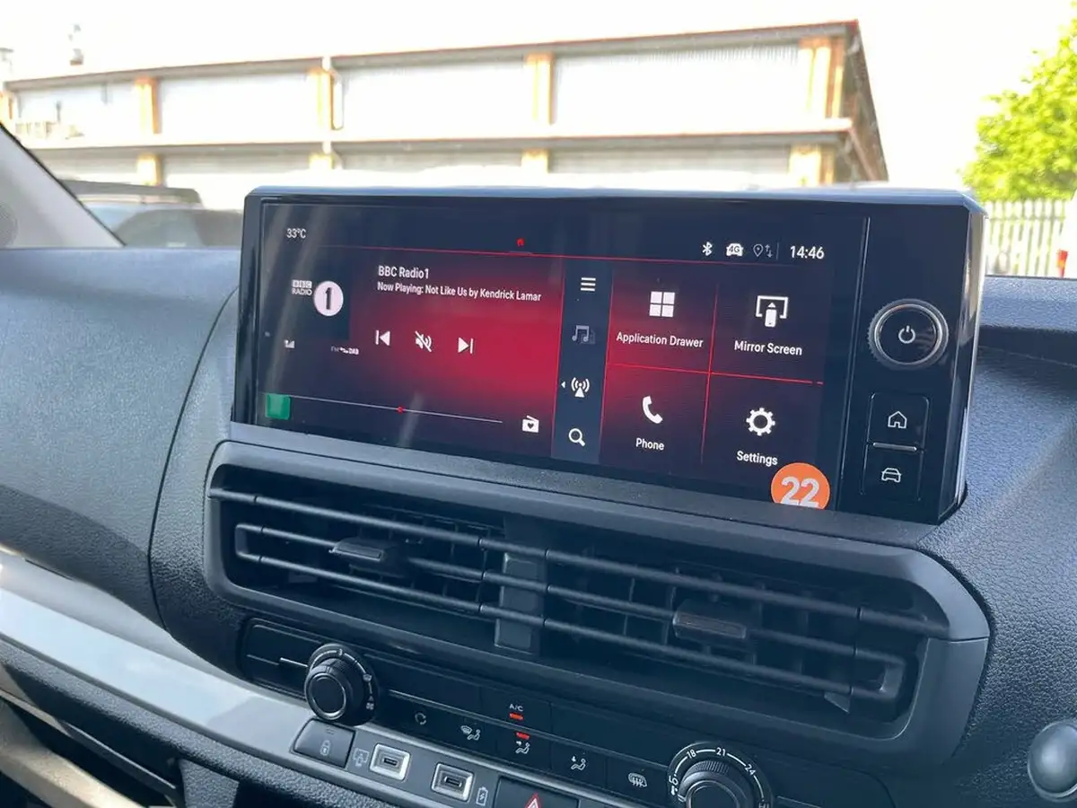 2025-vauxhall-vivaro-15td-prime-big-5