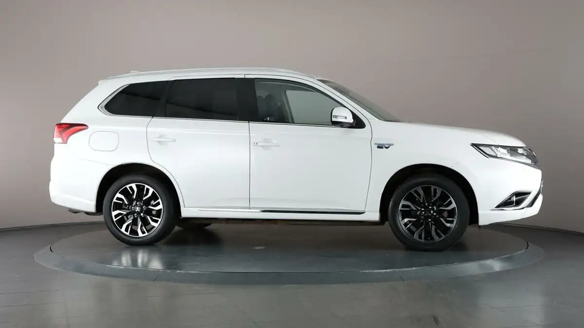2017-mitsubishi-outlander-20-4hs-phev-5st-big-56