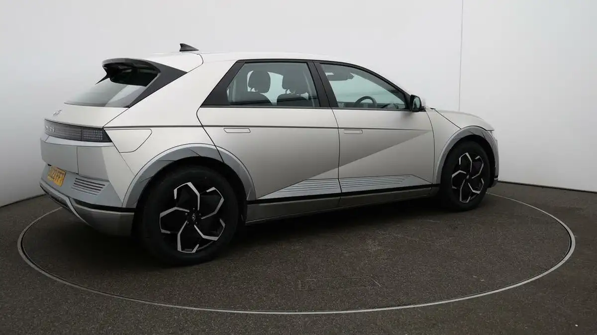 2022-hyundai-ioniq-5-e-premium-217ps-73kwh-rwd-big-43