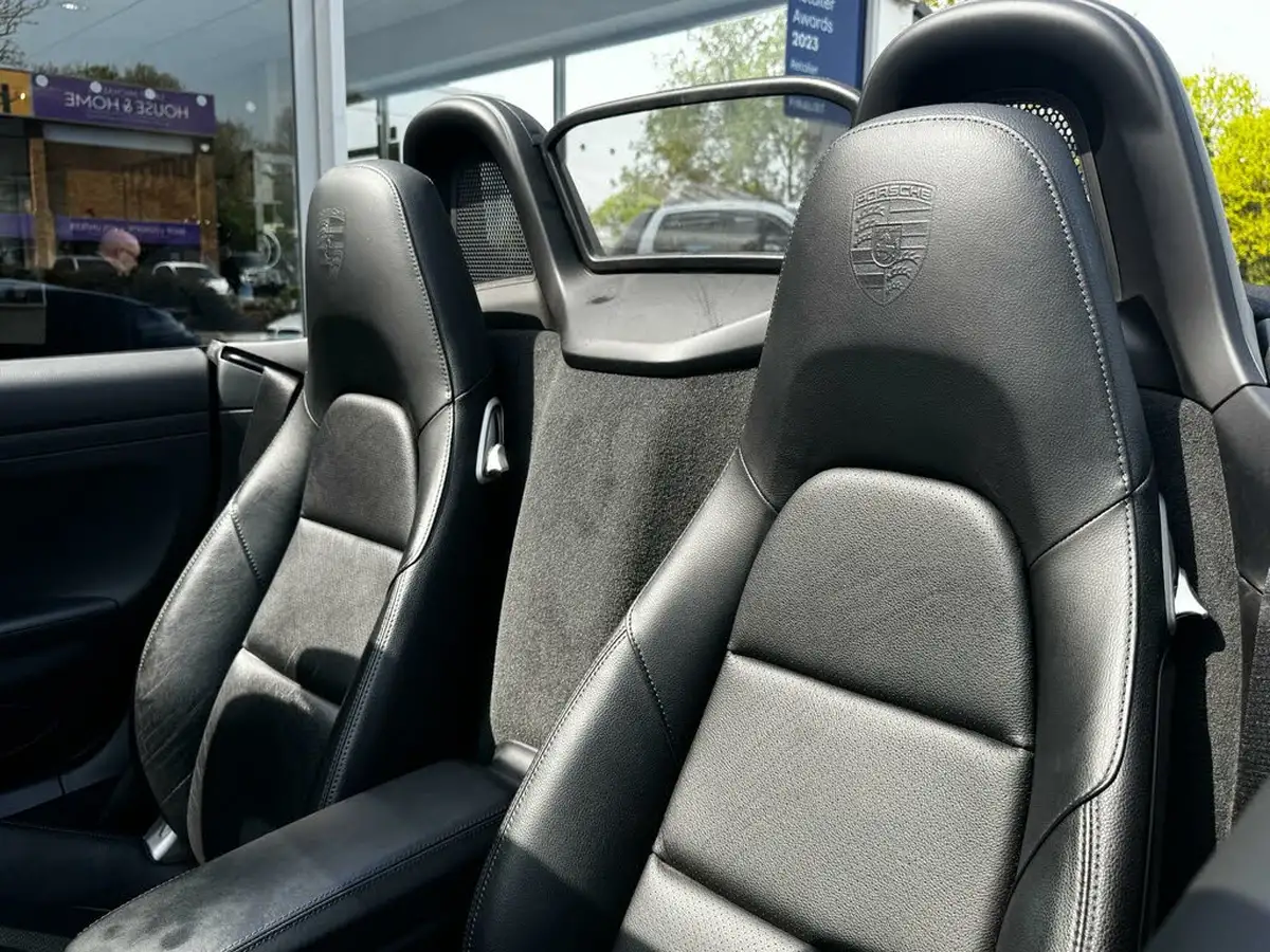 2019-porsche-boxster-718-20-boxster-pdk-big-10