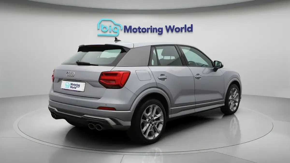 2019-audi-sq2-20-tfsi-big-7