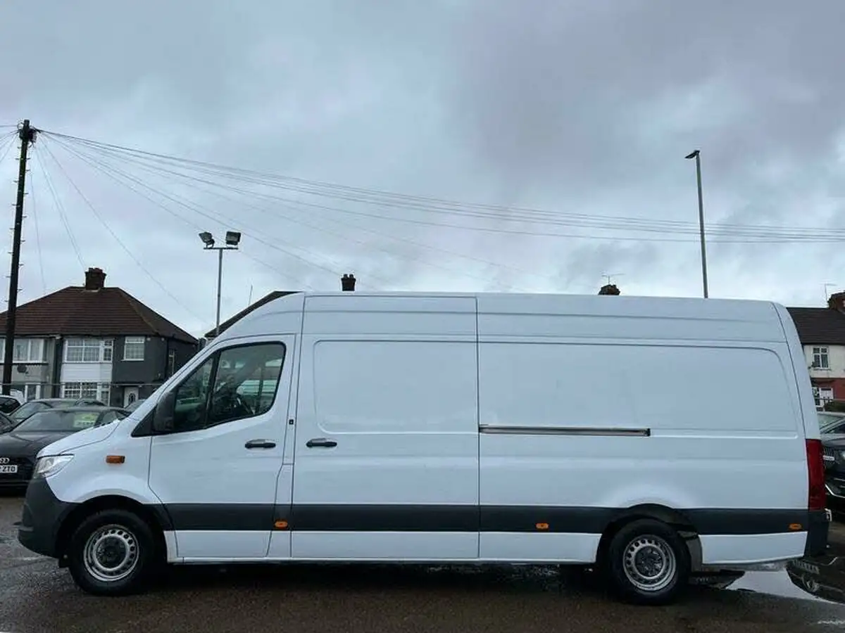 2018-mercedes-benz-sprinter-21cdi-311-l2h1-panel-van-rwd-eco-gear-360-big-6