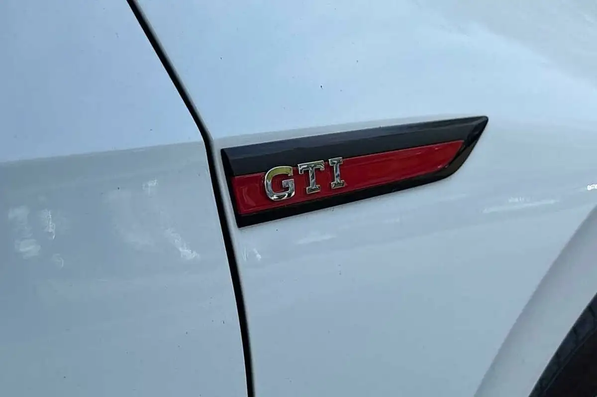 2021-volkswagen-golf-20-tsi-gti-dsg-big-28