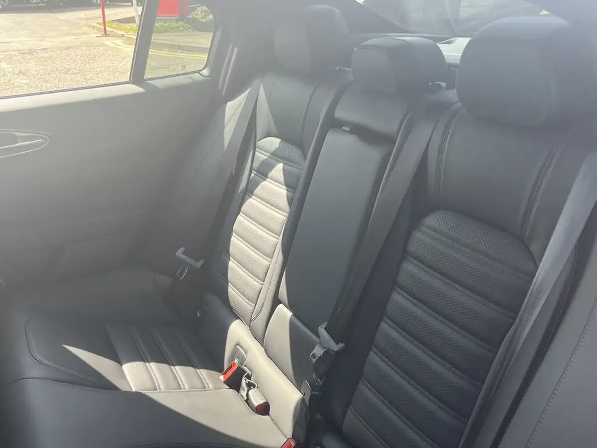 2022-alfa-romeo-giulia-29-biturbo-quadrifoglio-big-21