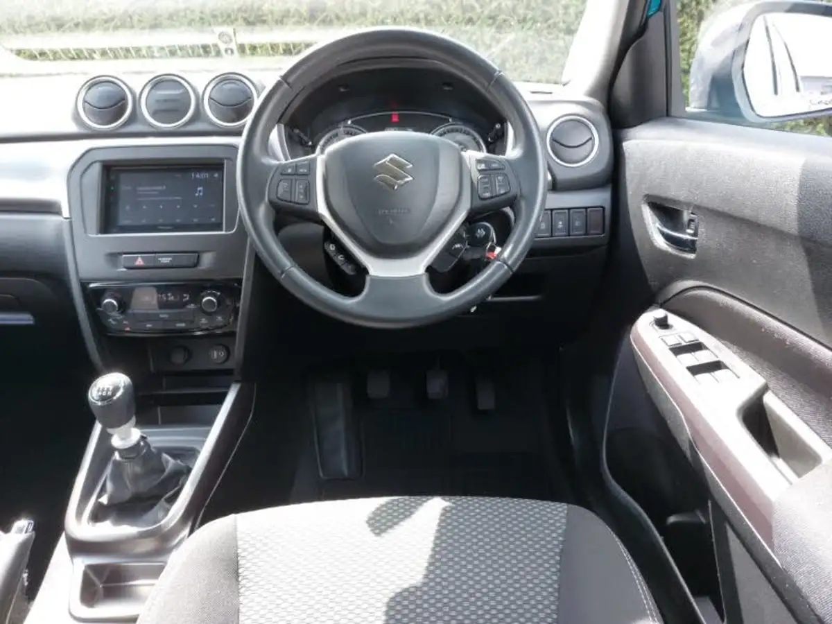 2022-suzuki-vitara-14-boosterjet-sz-t-big-6