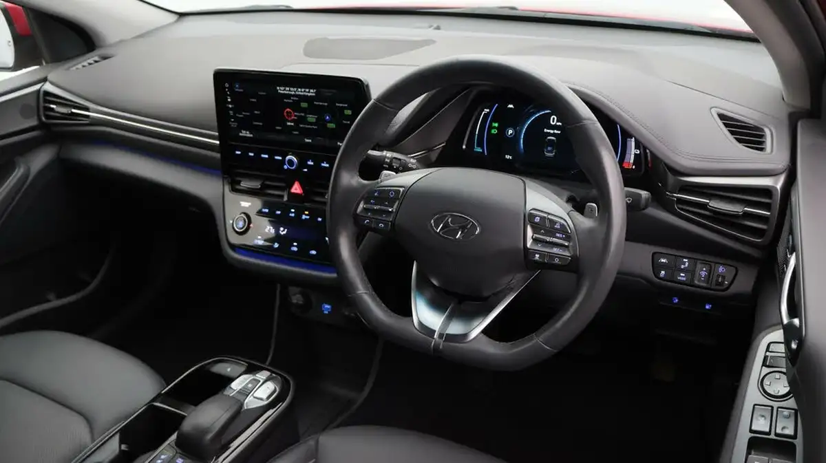 2020-hyundai-ioniq-e-premium-se-electric-100kw-big-9