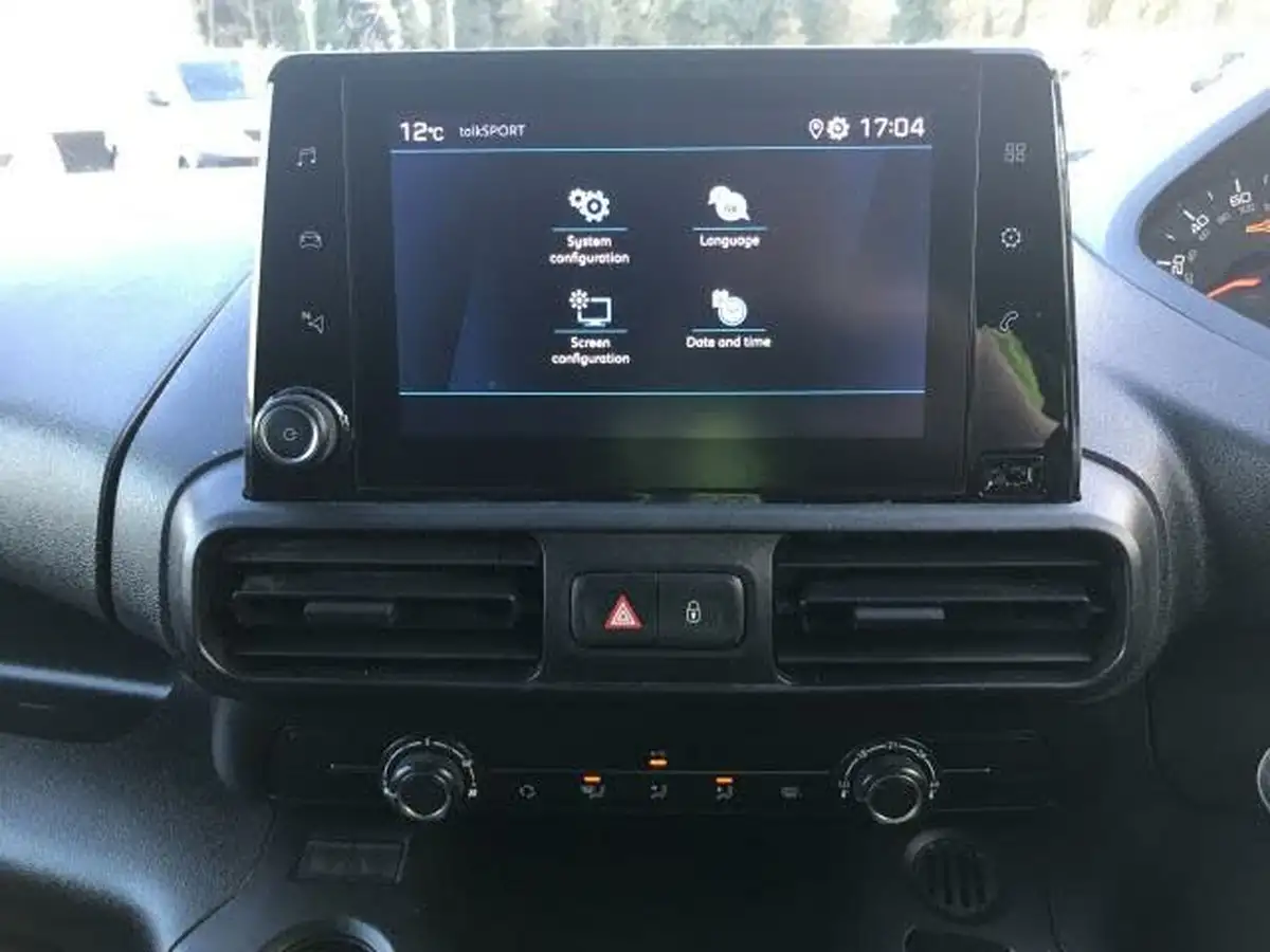 2021-peugeot-partner-15-bluehdi-1000-professional-100ps-eu6dt-panel-big-20