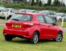 2017-toyota-yaris-15-vvt-i-icon-navi-hybrid-small-6