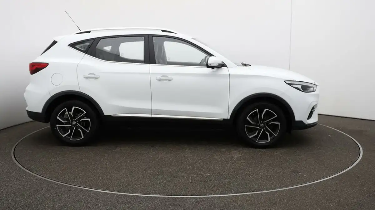 2022-mg-zs-suv-10t-gdi-exclusive-big-42