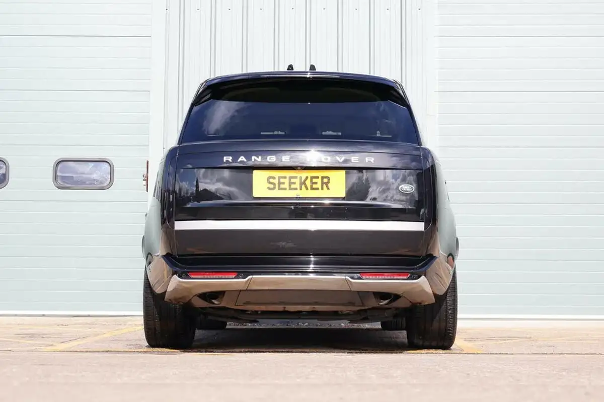 2023-land-rover-range-rover-30-p400-autobiography-big-6