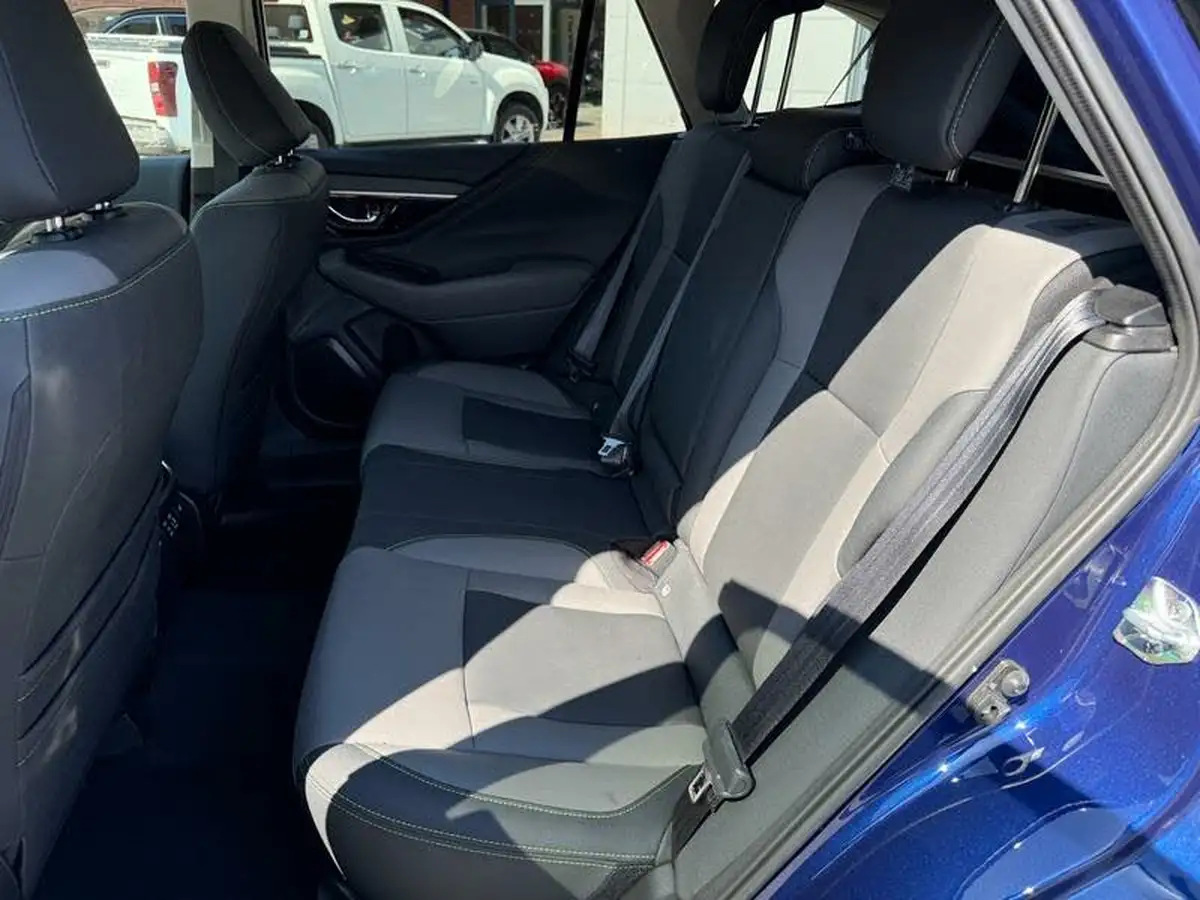 2024-subaru-outback-25i-field-big-11