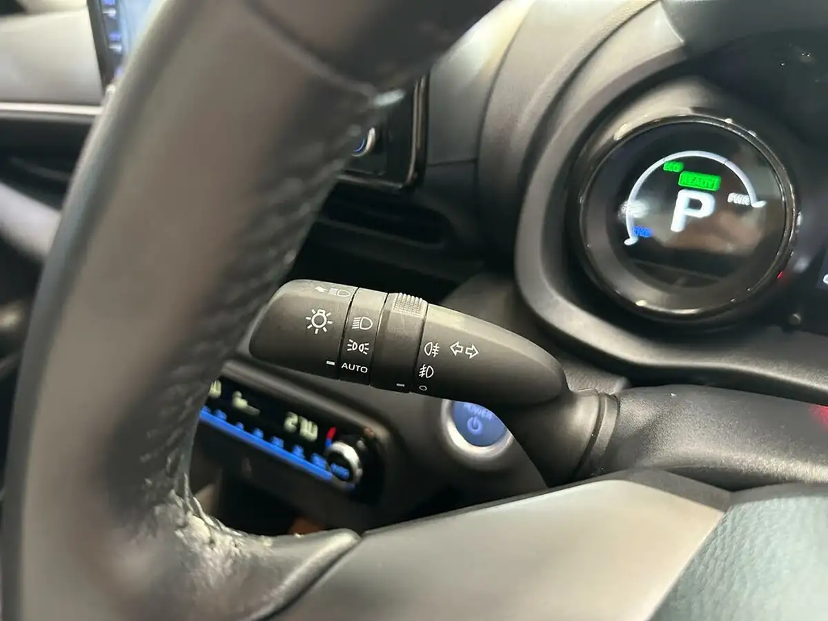 2023-mazda-mazda2-15-agile-big-14