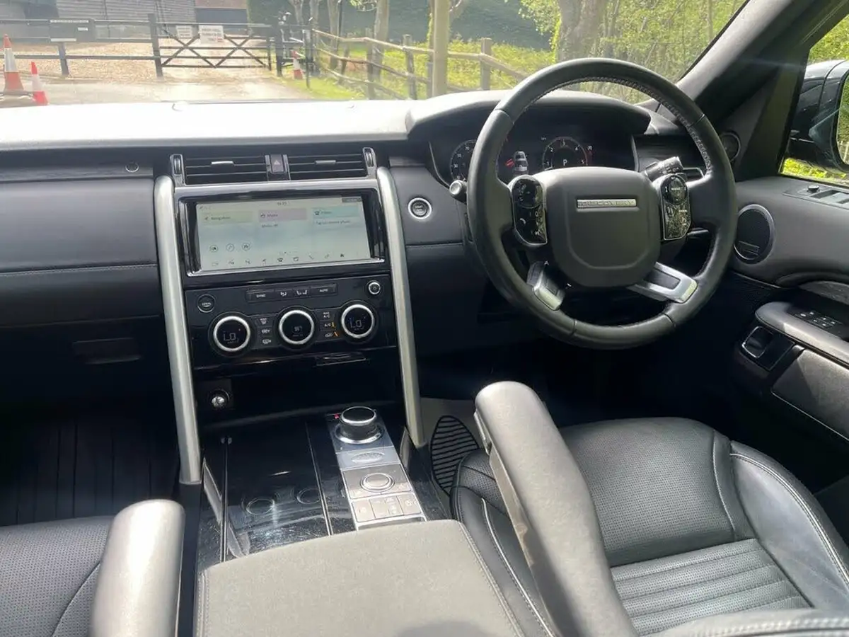 2019-land-rover-discovery-30-sd-v6-hse-30-sd-v6-306ps-station-wagon-5d-auto-big-25