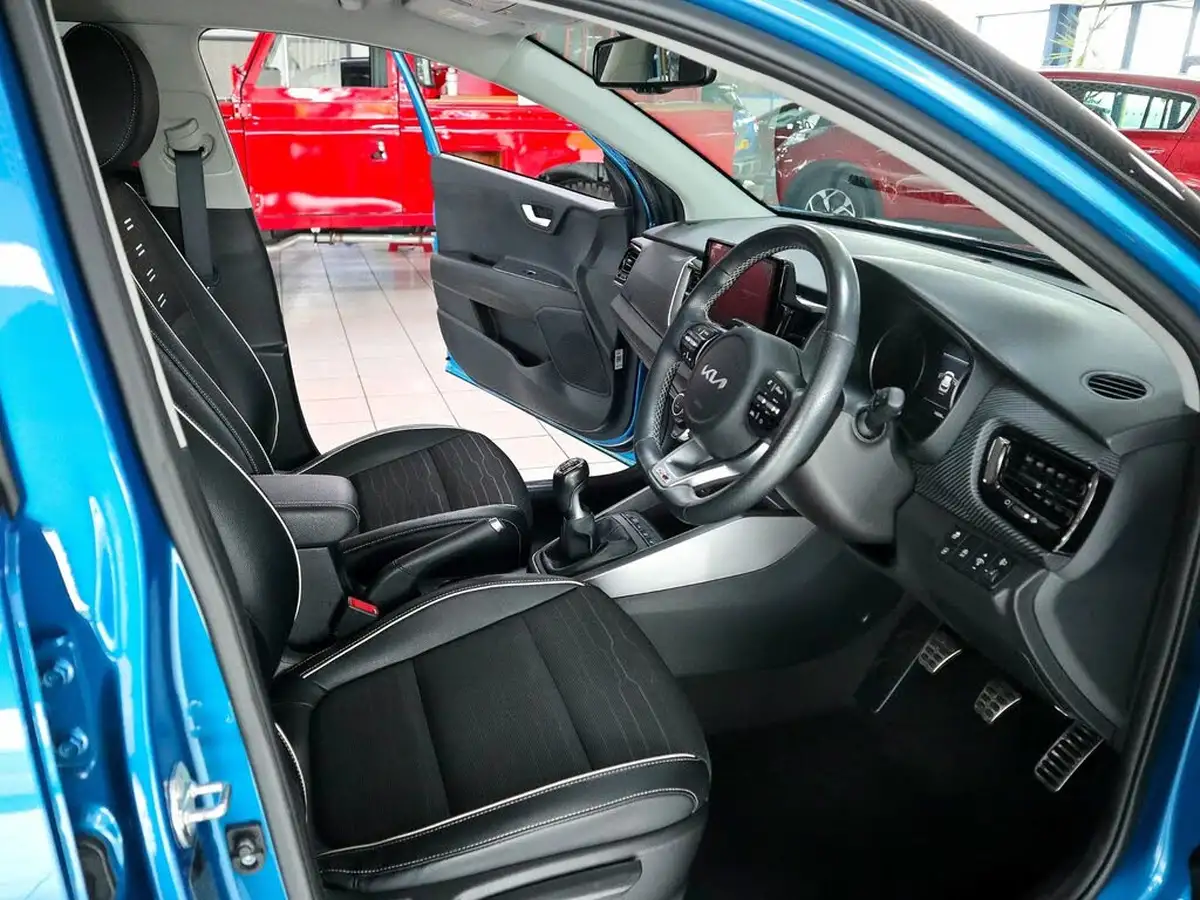 2022-kia-stonic-10-t-gdi-gt-line-s-big-2