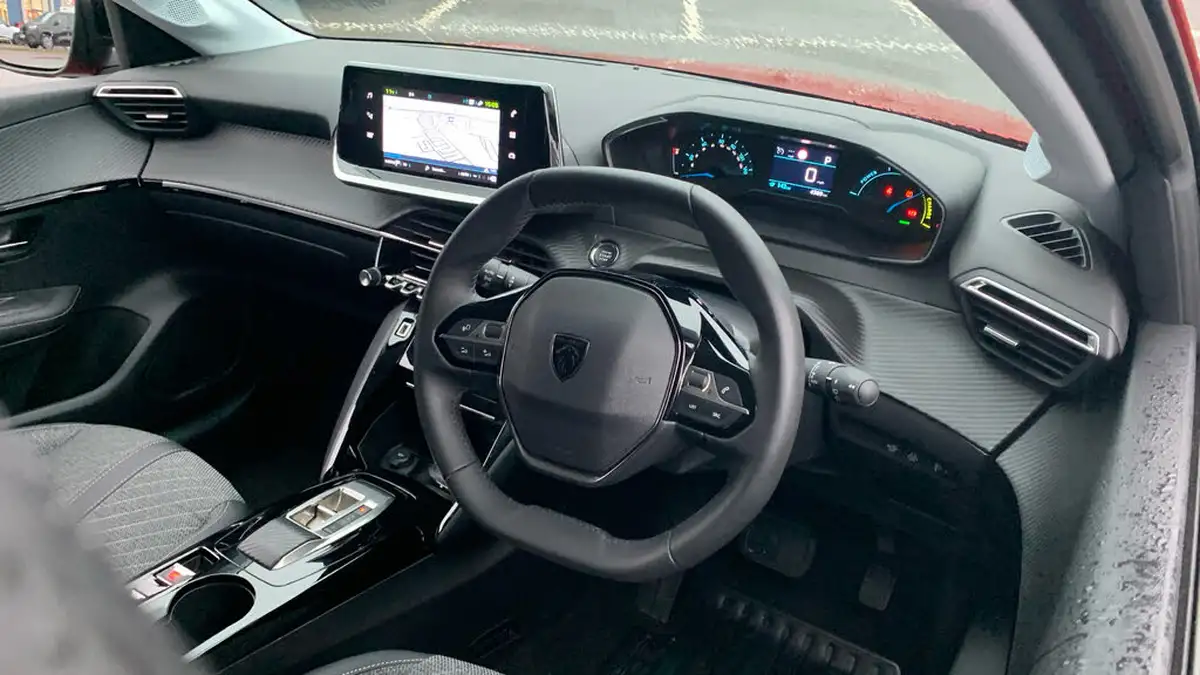 2024-peugeot-208-e-e-style-big-10