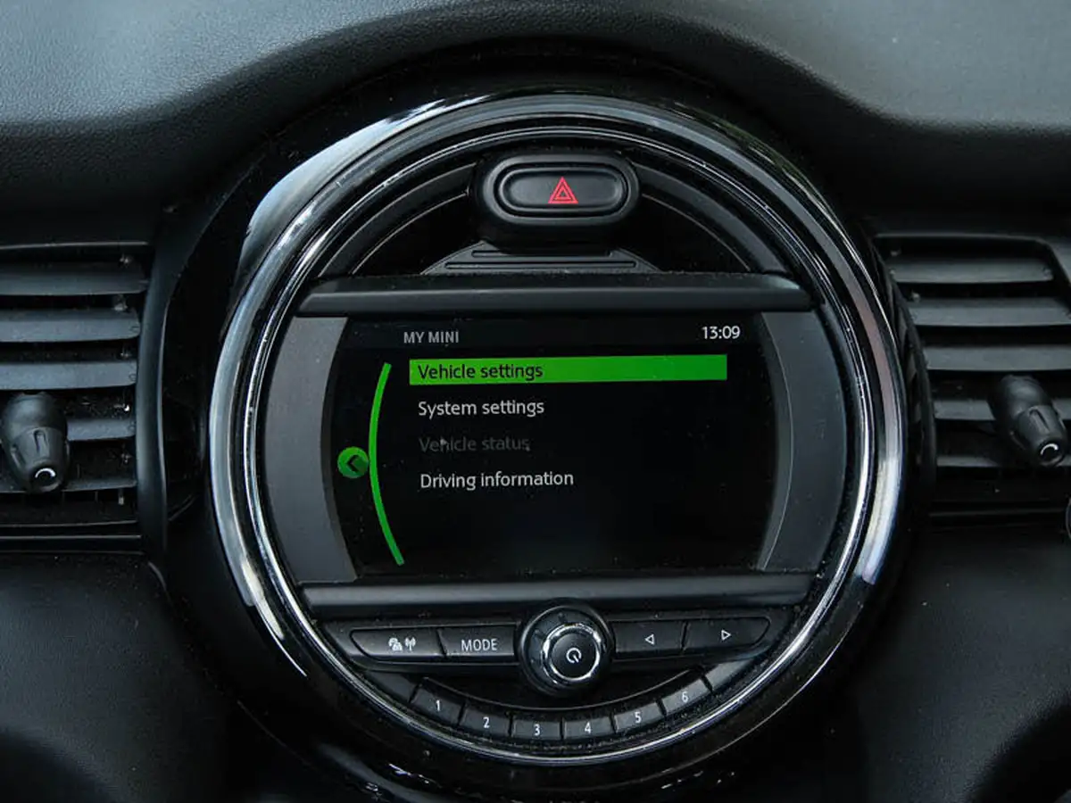 2019-mini-cooper-15-cooper-classic-hatchback-5d-big-7