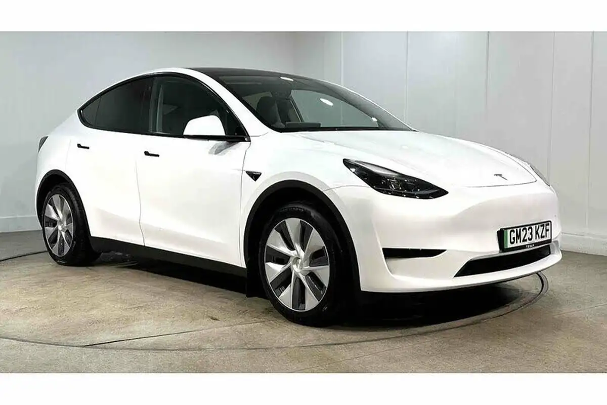 2023-tesla-model-y-e-rwd-big-9