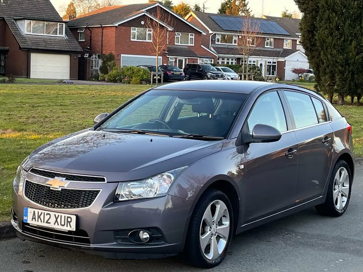 2012-chevrolet-cruze-18-ltz-auto-big-48
