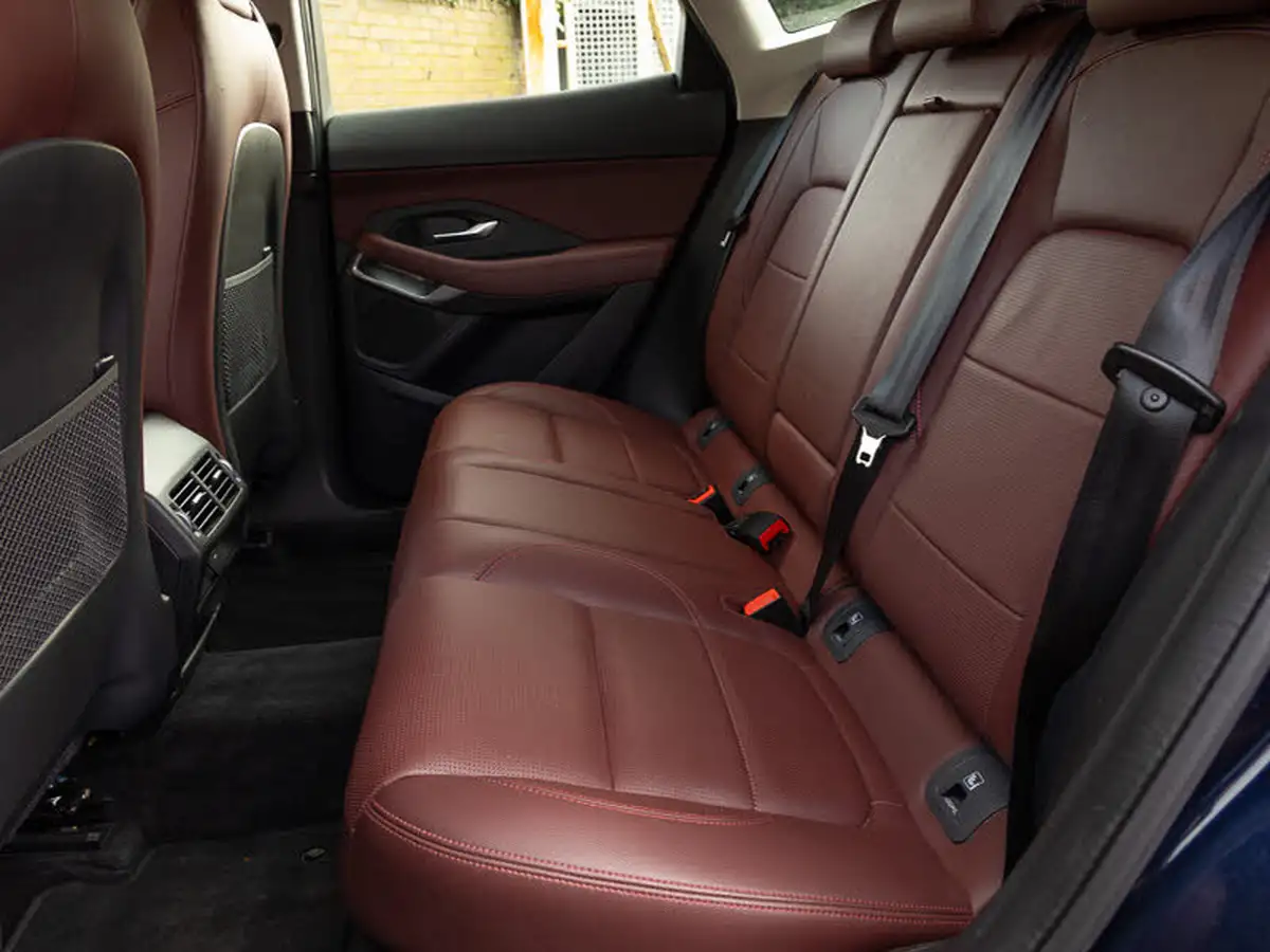 2021-jaguar-e-pace-15-p300e-r-dynamic-se-big-5