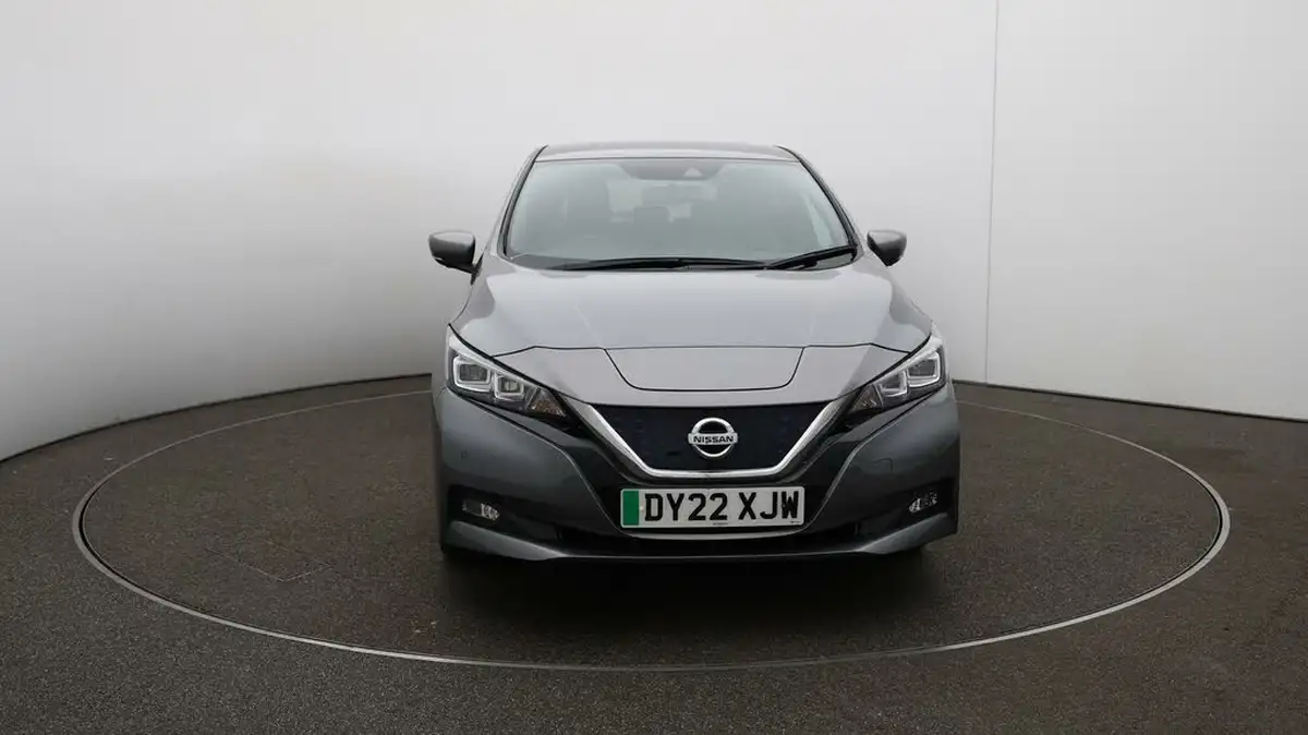 2022-nissan-leaf-e-tekna-big-2