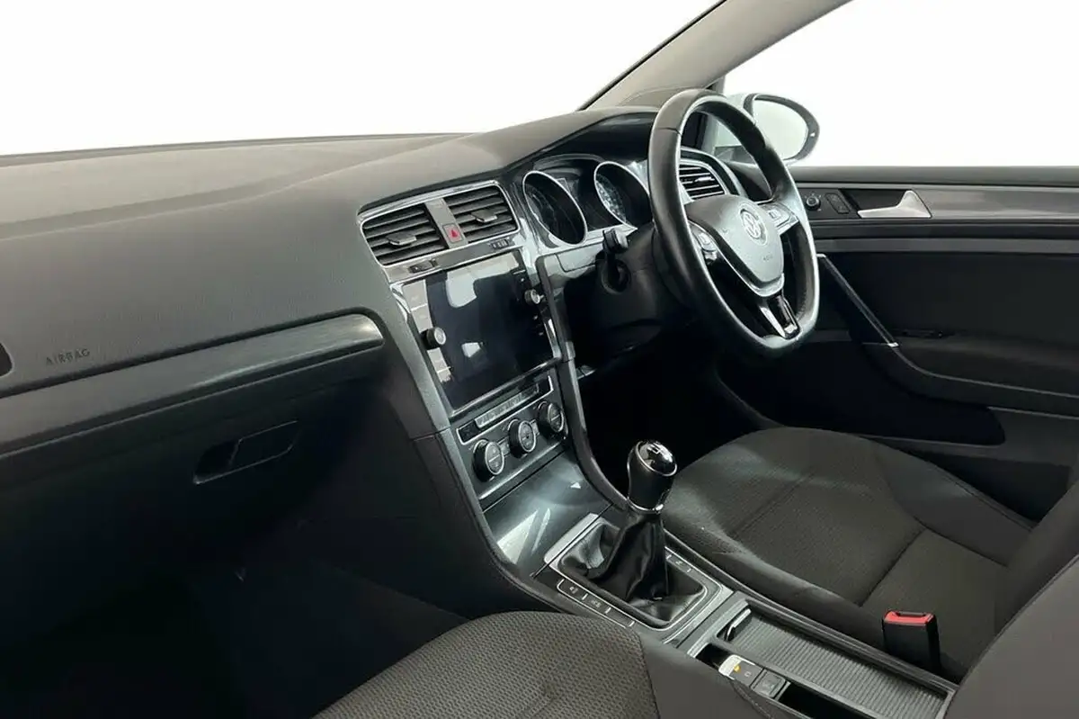 2019-volkswagen-golf-15-tsi-match-edition-130ps-hatchback-big-8