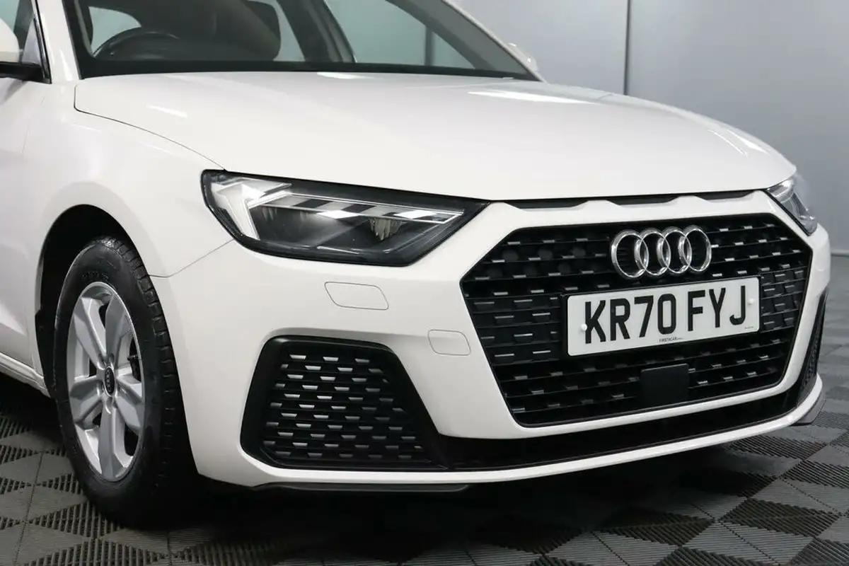 2020-audi-a1-10-25-tfsi-technik-big-19