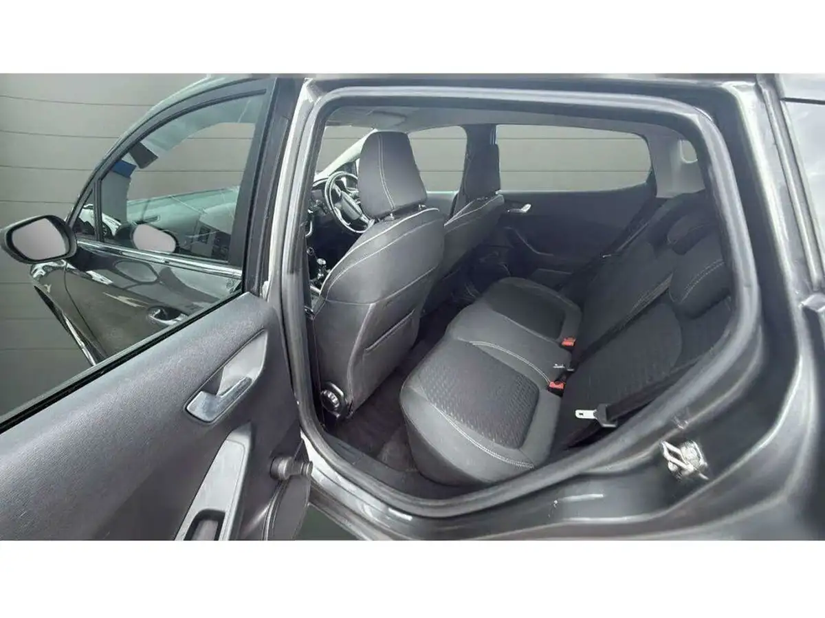 2017-ford-fiesta-10t-zetec-100ps-ecoboost-ss-5d-big-32