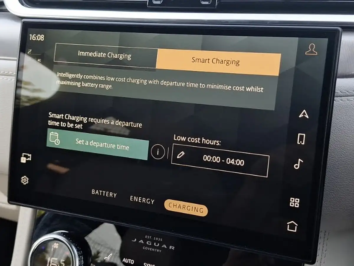 2022-jaguar-f-pace-20-p400e-r-dynamic-s-big-15