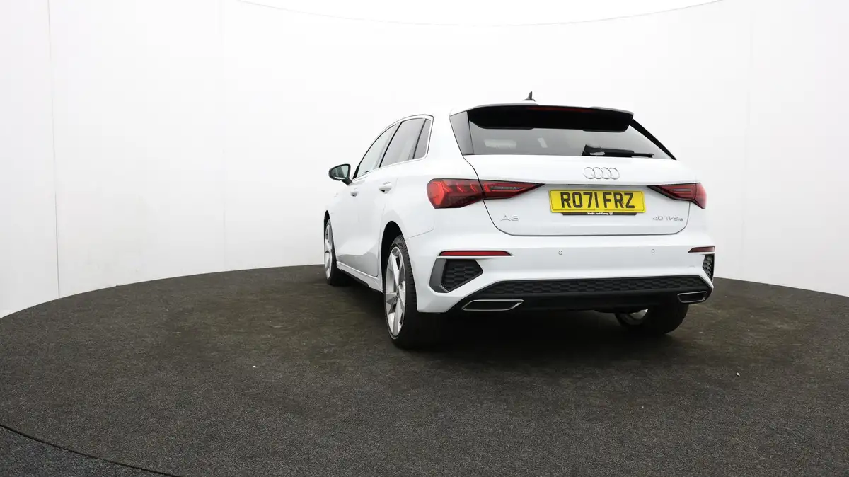 2021-audi-a3-14-40-tfsi-e-s-line-big-23