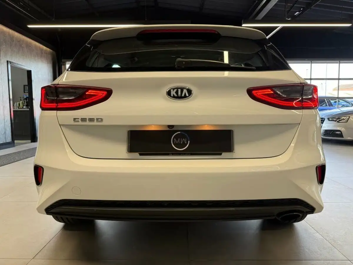 2019-kia-ceed-16crdi-2-eco-hatchback-big-4