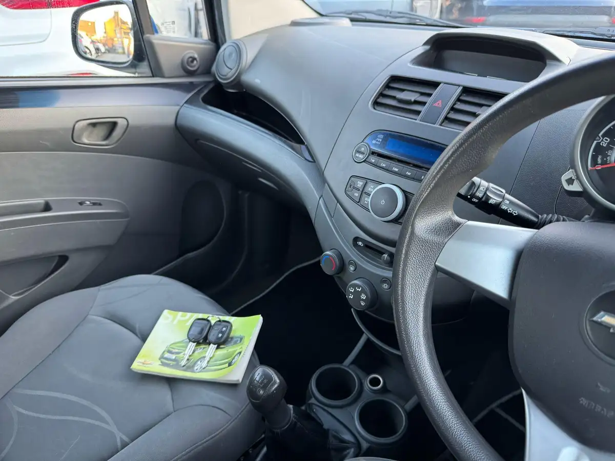2011-chevrolet-spark-10-ls-big-56