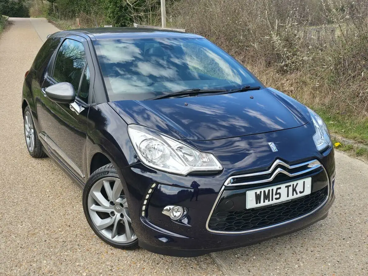 2015-citroen-ds3-12-dstyle-plus-big-15