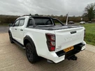 2024-isuzu-d-max-19td-v-cross-auto-small-6