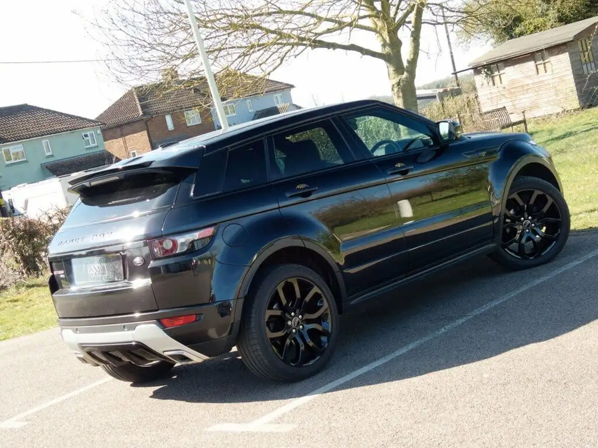 2011-land-rover-range-rover-evoque-20-dynamic-hatchback-5d-big-8