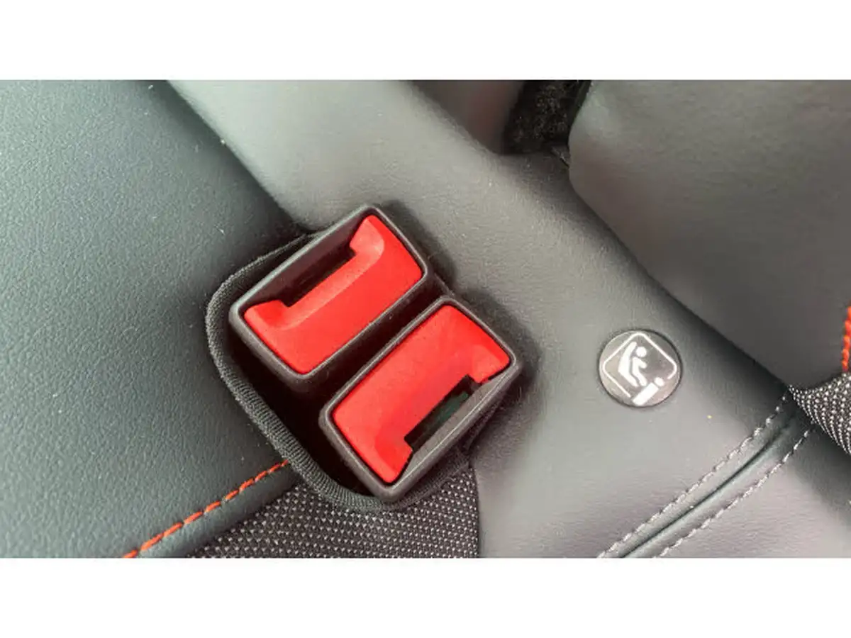 2021-seat-leon-15-tsi-evo-fr-150ps-hatchback-big-16