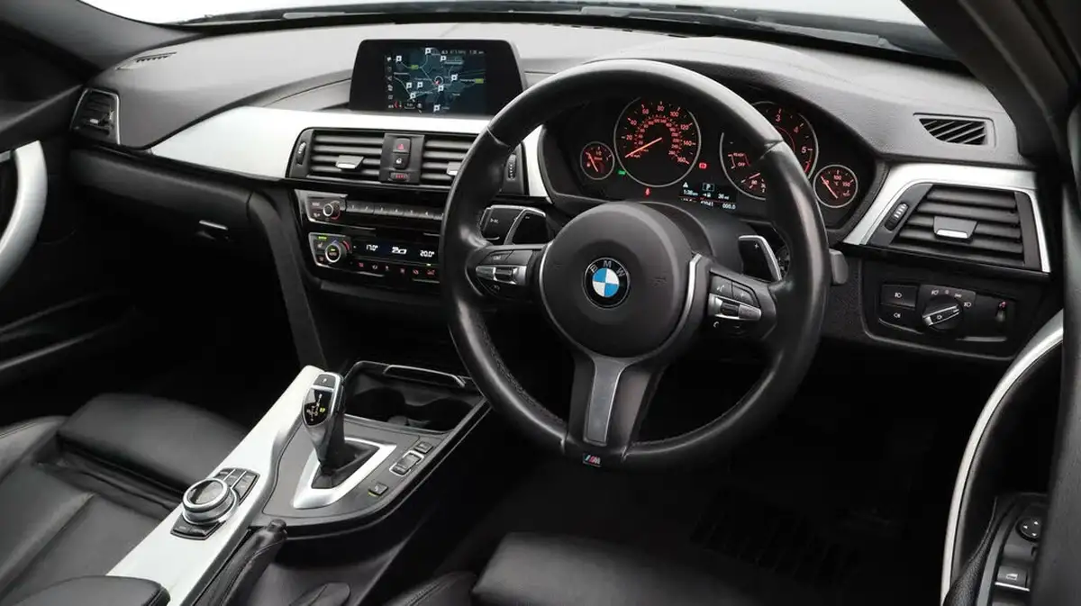 2017-bmw-3-series-30td-330d-xdrive-m-sport-saloon-4d-big-8