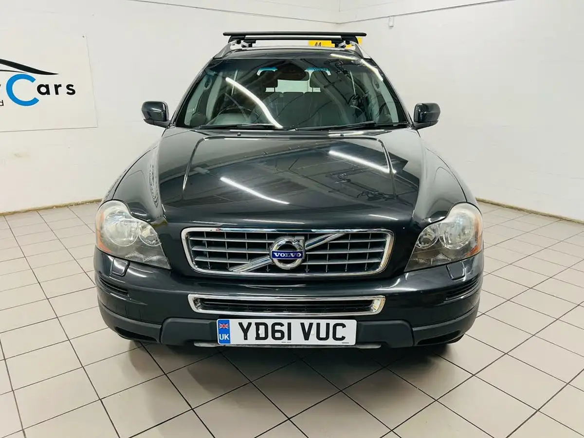 2011-volvo-xc90-big-2