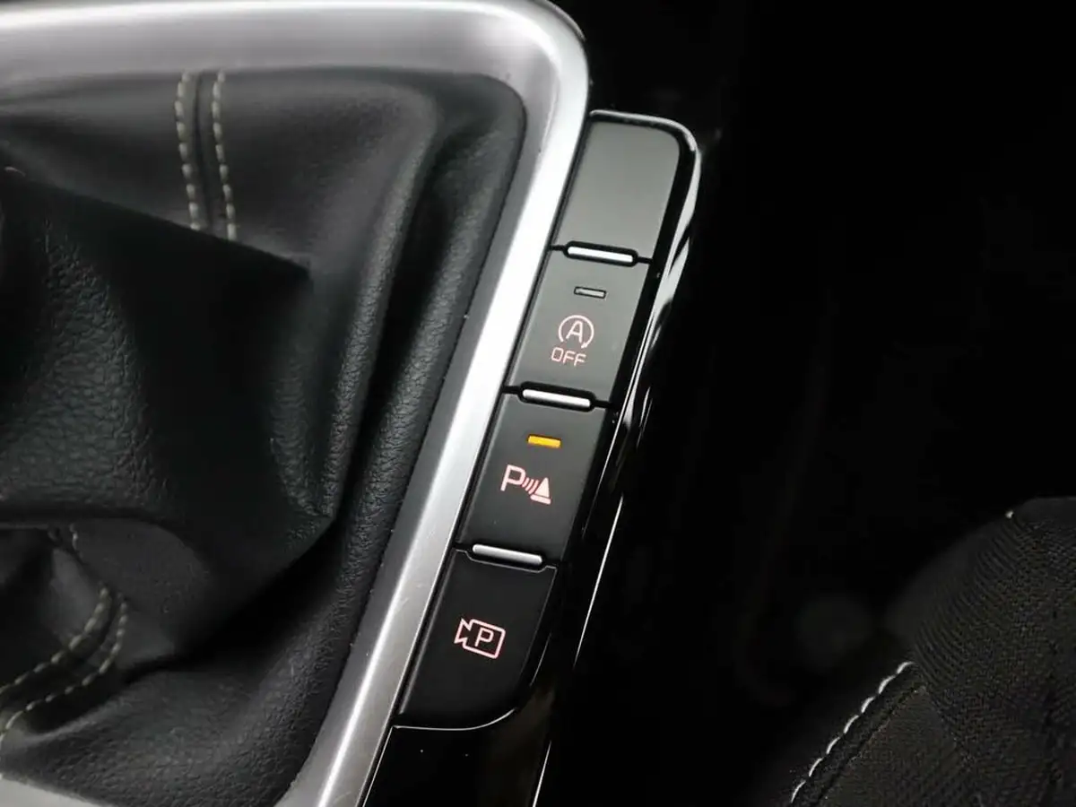 2022-kia-pro-ceed-15-t-gdi-gt-line-big-19